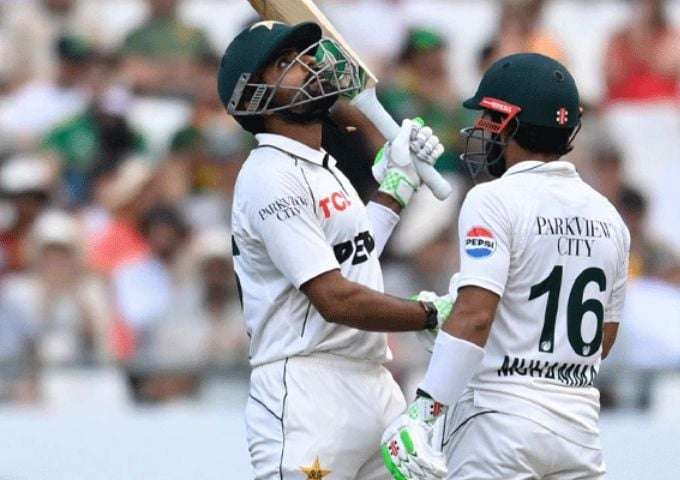 Pakistan Struggles in Cape Town Test